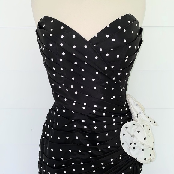 Vintage Tadashi Polka Dot Strapless Rosette Black Dress 8 - Picture 6 of 14